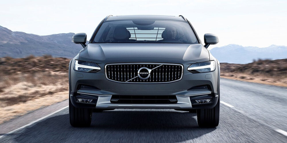 Volvo V90 Cross Country 2018 года