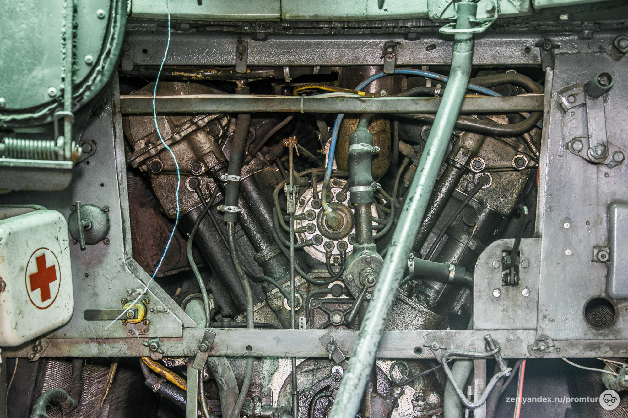 Залез в огнемётный танк ОТ-34. Я в шоке ??? 10