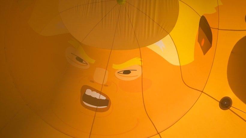 Демонстранты в Лондоне будут носить шестиметровый воздушный шар в виде Трамп-ребенка. Мэр одобрил это, ссылаясь на свободу слова. © Andrew Aitchison / In pictures via Getty Images