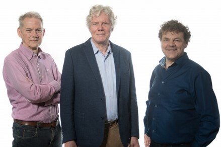 Книга была написана тремя профессионалами: Peter Geelen (справа),  Jan Voogt (слева) and Peter van Weel (в центре).  