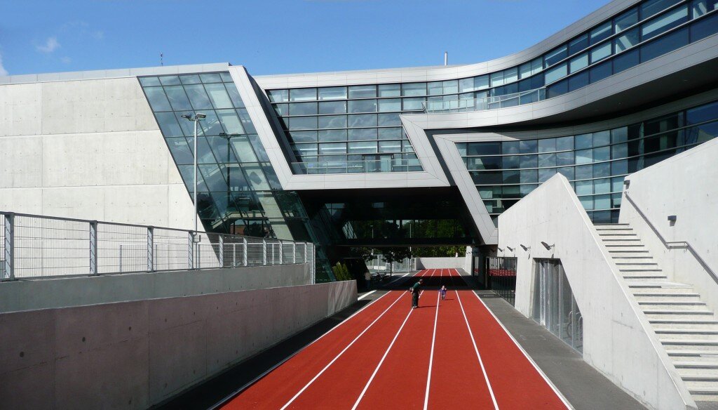 World architecture. Академия Эвелин Грейс. Заха Хадид (1950-2016 гг.). Школа Заха Хадид. Академия Эвелин Грейс Лондон Заха Хадид.