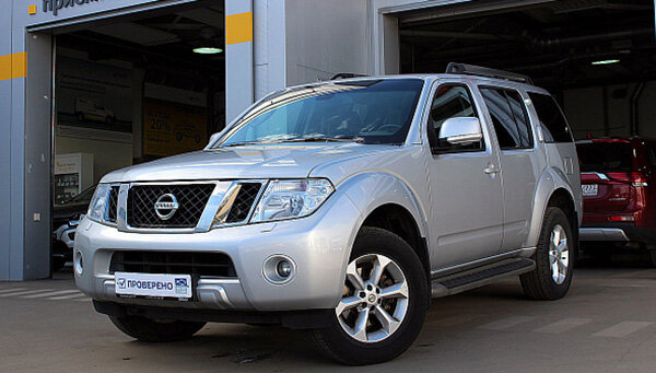Nissan Pathfinder 2012 г.в. фото: www.njcar.ru