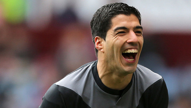 В этой игре Суарес сыграл роль Месси. Вел игру и забил 3 мяча.