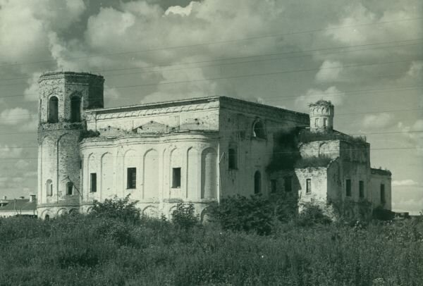 Церковь Никиты Мученика, вид с северо-востока. Фотография 1948 года из собрания Новгородского музея-заповедника