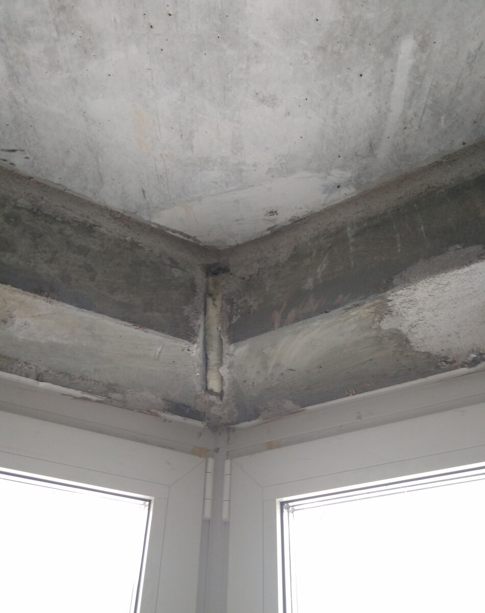 межпанельный шов внутри квартиры. межпанельные швы изнутри квартиры. заделка швов квартира. заделка межпанельных швов в панельных домах изнутри своими руками. щели в панельных домах.