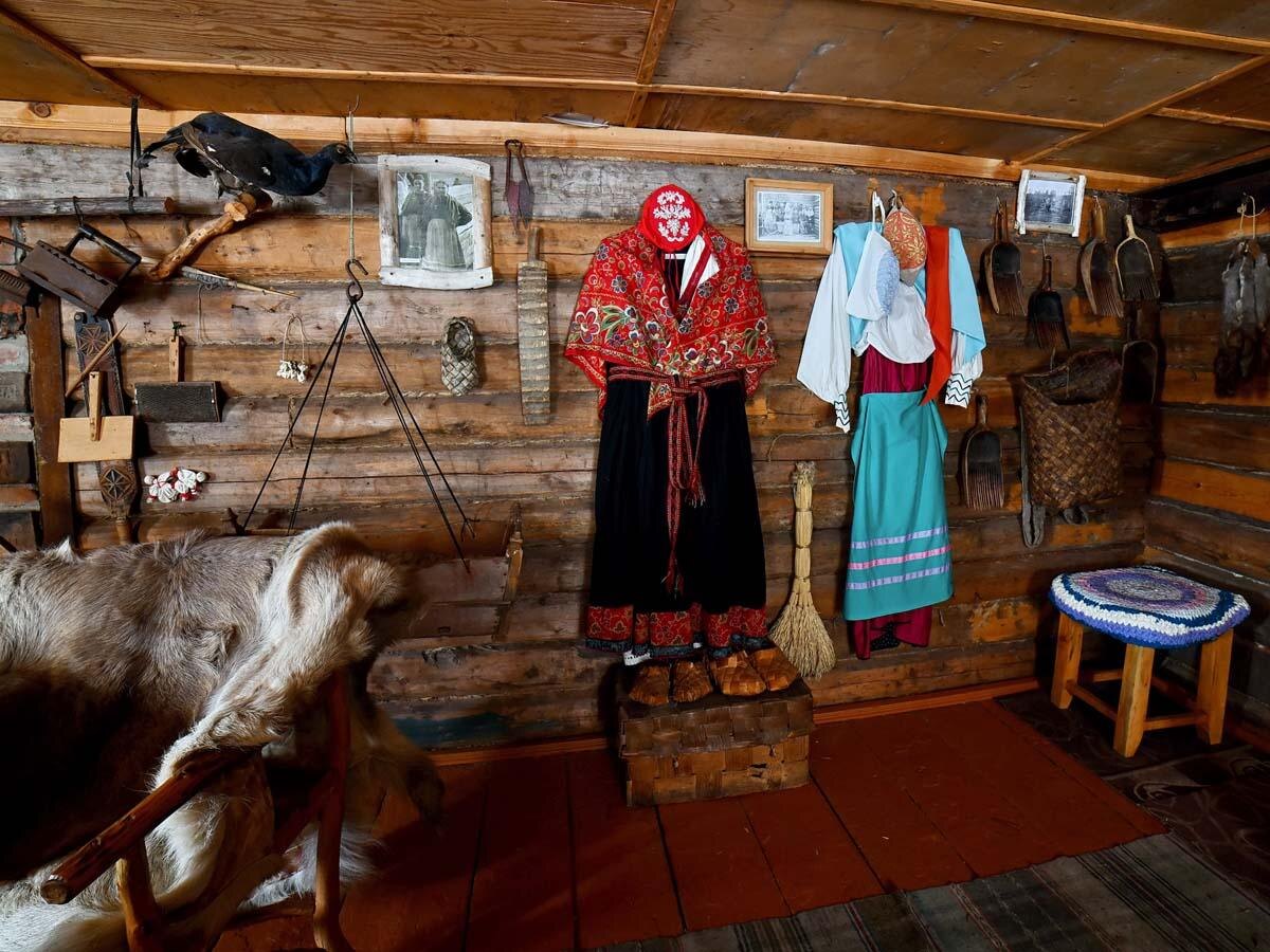 Если ступить за порог...