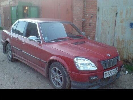 Передний бампер тут тоже оригинальный