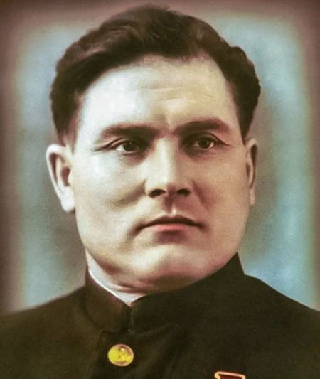Михаил Петрович Девятаев