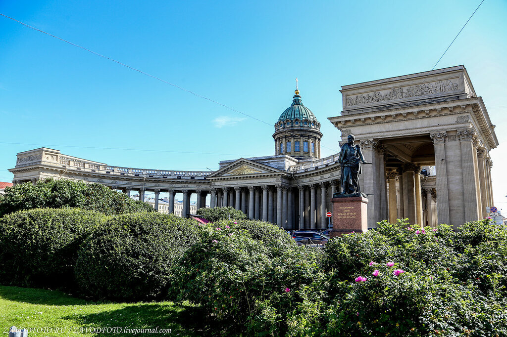 Петербург 1 день. Казанский собор Зингер.