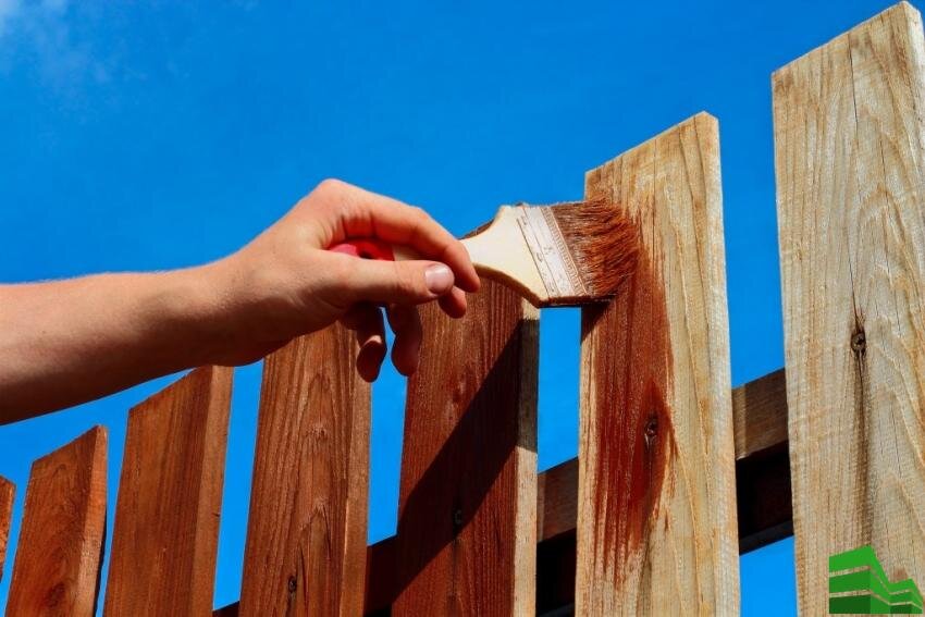 Как сделать забор из дерева