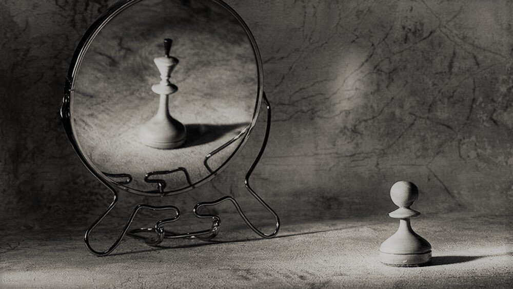 Так видят себя высокомерные люди, лишенные амбициозных целей