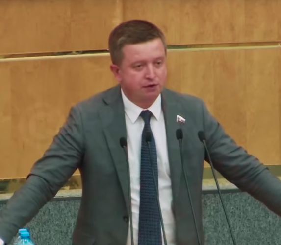 Торощин Игорь Андреевич критиковал губернатора Волгограда, Андрея Бочарова.