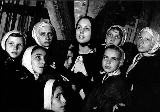 Стоп-кадр из фильма "Салемские колдуньи".