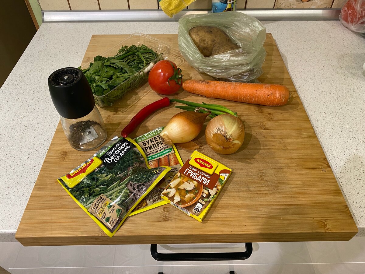 Ингредиенты для приготовления куриного супа