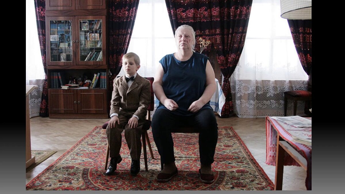  Кадр из фильма "Похороните меня за плинтусом". Фото взято из Яндекс. Картинки

