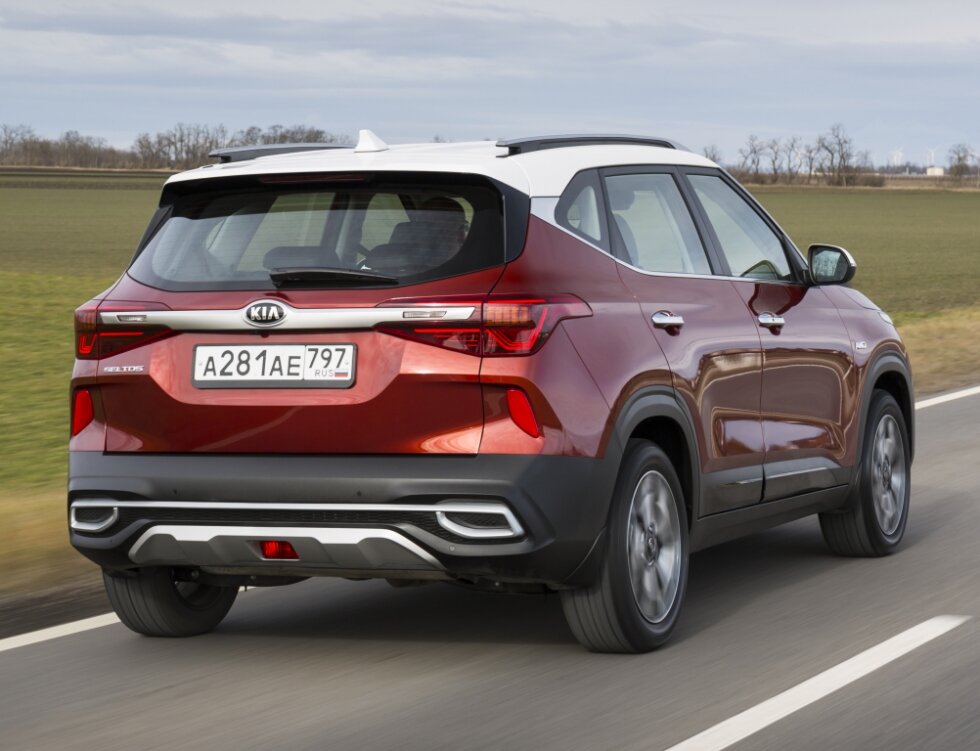 Seltos можно укомплектовать на 2млн рублей. Поэтому основная моя догадка - это конечно же маркетинг. Если бы новую Крету можно было бы укомплектовать на 2 млн, отношение было бы к ней уже немного другое. Да и сами корейцы пытаются сделать бренд KIA более премиальным, чем Hyundai