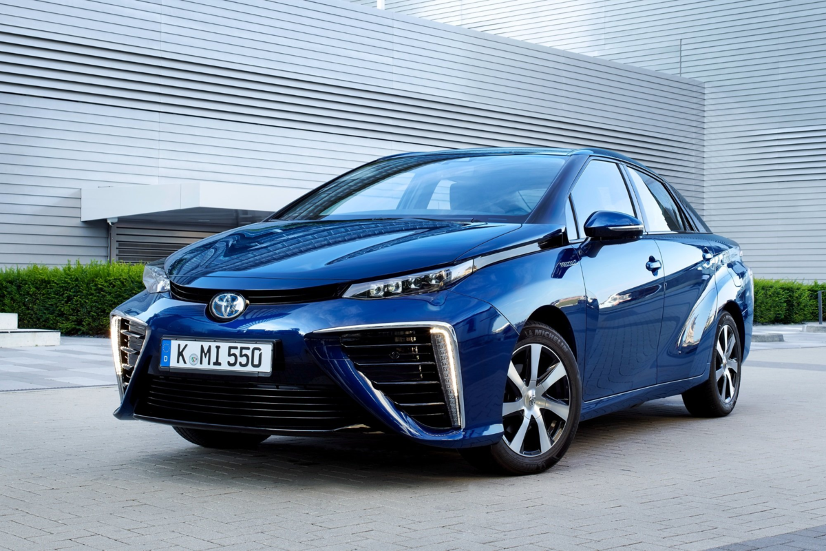 Водородомобиль Toyota Mirai