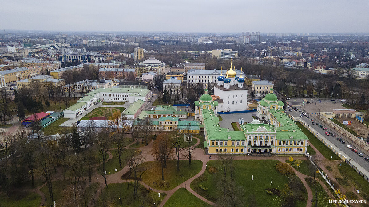 Тверь -  город в России, административный центр Тверской области. (GPS координаты:56.862775, 35.900325)