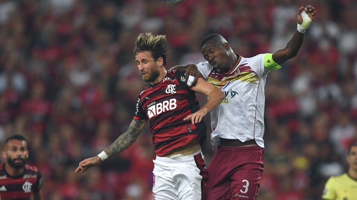    Лео Перейрв (слева) и Хулиан Киньонес© AFP 2022 / MAURO PIMENTEL