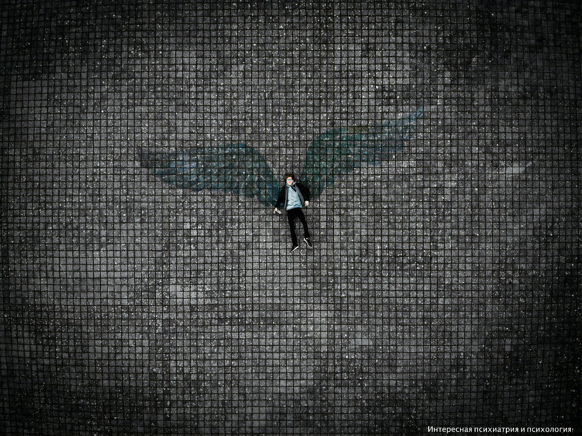 У переживающего религиозный опыт человека, сохраняется чувство реальности и критичность к происходящему.