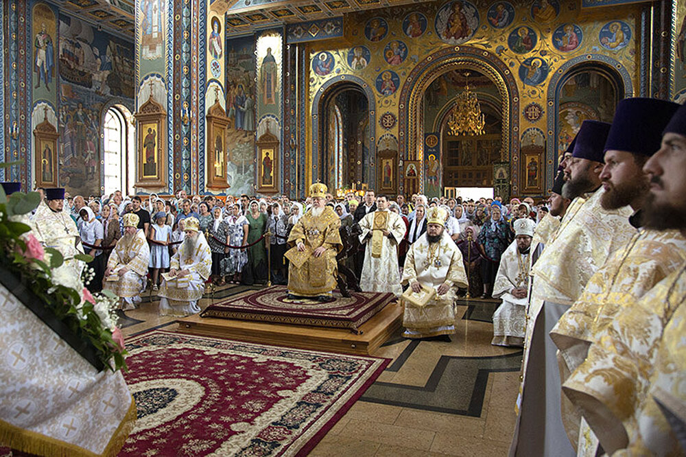 Покровский кафедральный собор Воронеж внутри