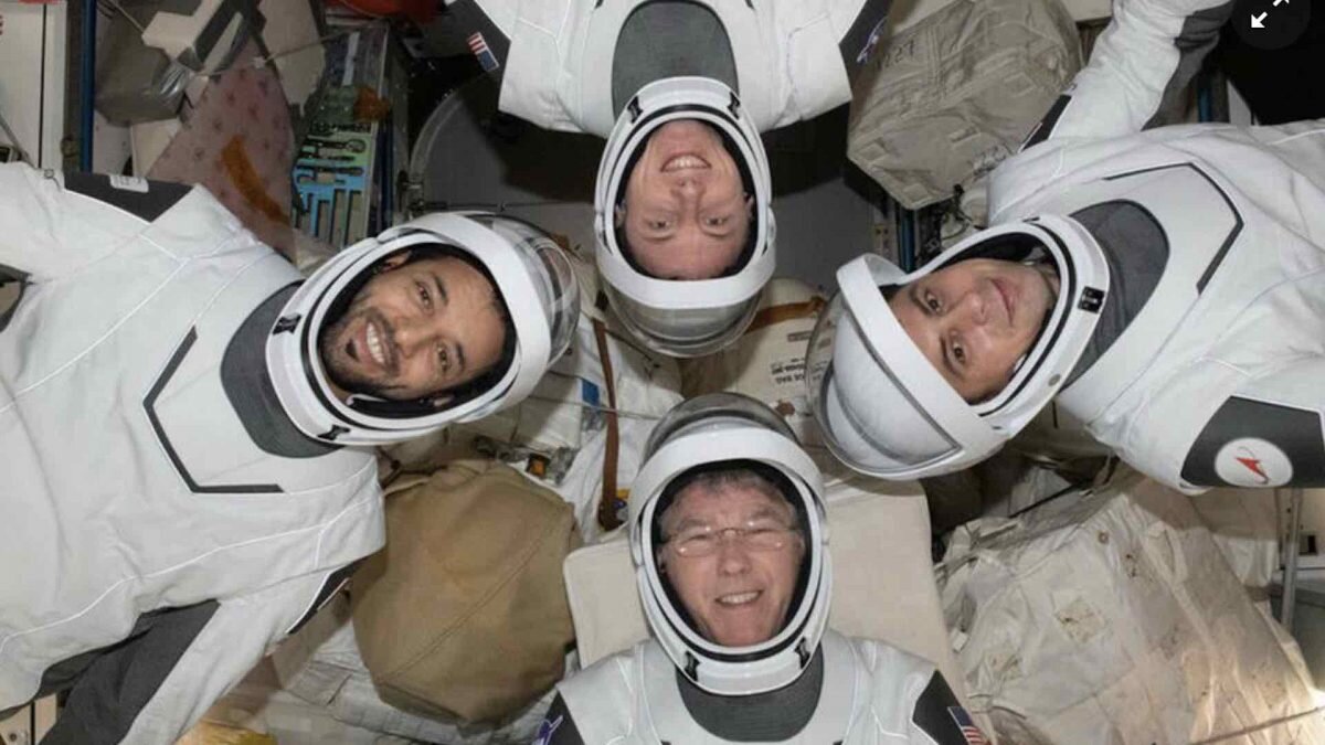    Фото: Телеграм-канал «Госкорпорация «Роскосмос»» Август Макаров