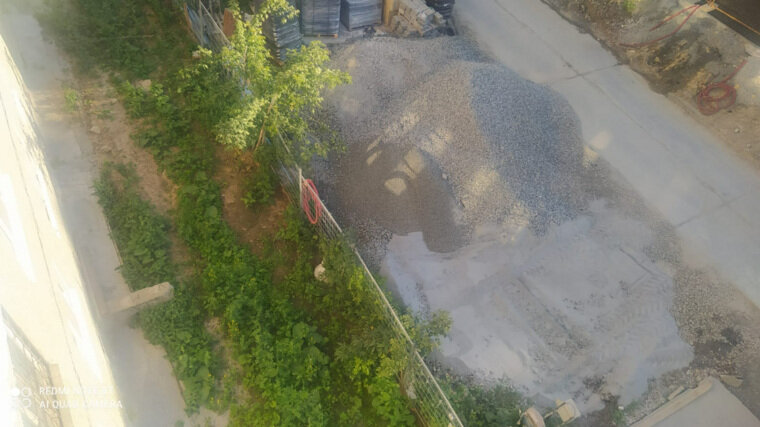    Такую картину горожане наблюдали у себя под окнами