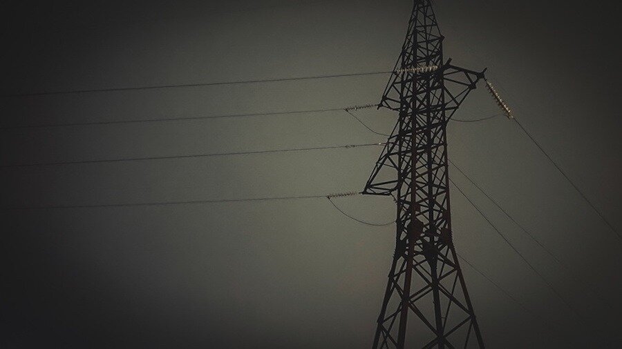     Мэр украинской столицы Виталий Кличко заявил, что после атаки на город в Дарницком районе прогремел взрыв. На данный момент в ряде микрорайонов Святошинского района нет ни света, ни воды.