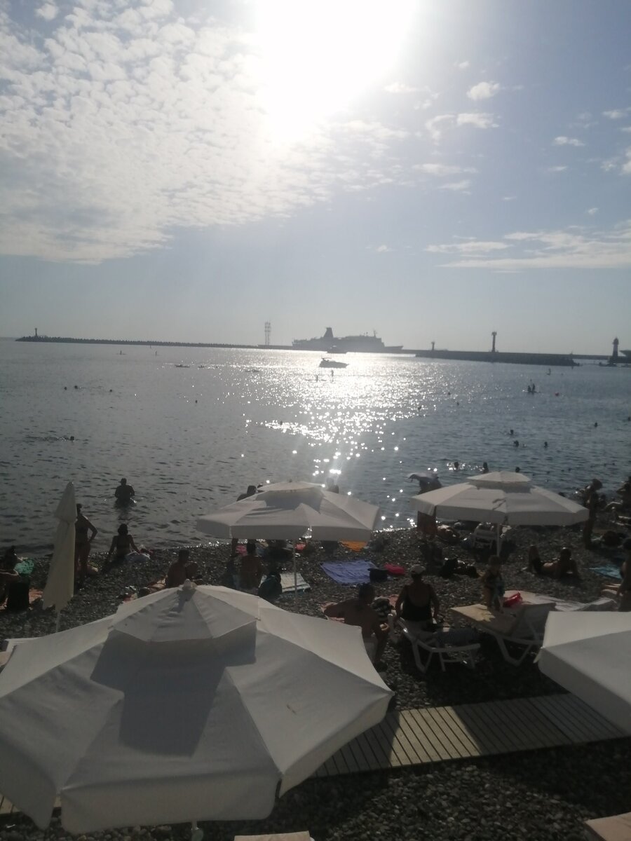 Докладываю обстановку с пляжа: купаться можно!