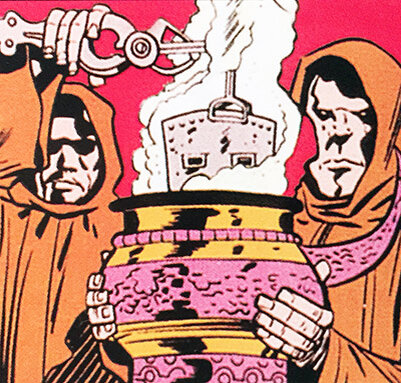 Своё покрытое шрамами лицо Доктор Дум прикрыл маской, созданной таинственным орденом тибетских монахов.