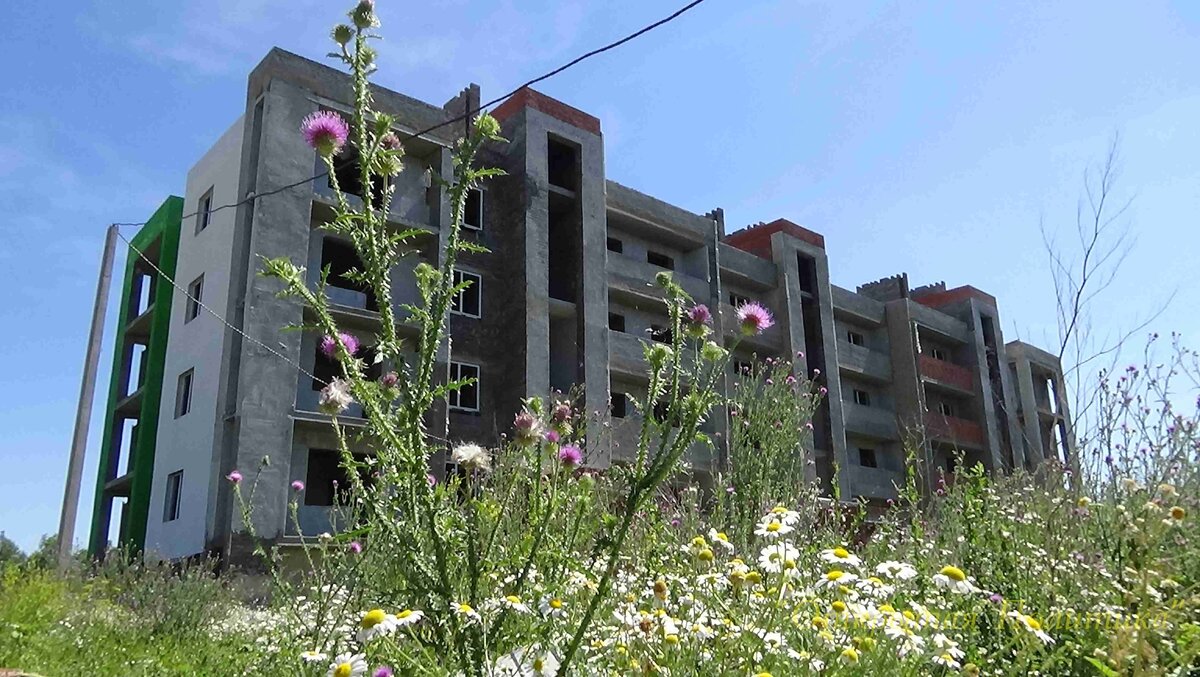 ЖК "Новобулгаково" в Уфимском районе. Четыре года люди не могут получить своих квартира по государственной программе. Чиновники пишут отписки, прокуратура молчит, глава Башкирии шумит на совещаниях, люди без квартир.