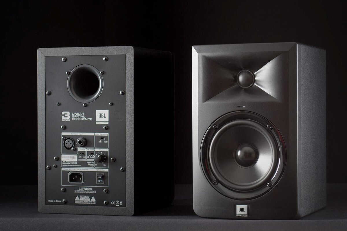 JBL LSR305
