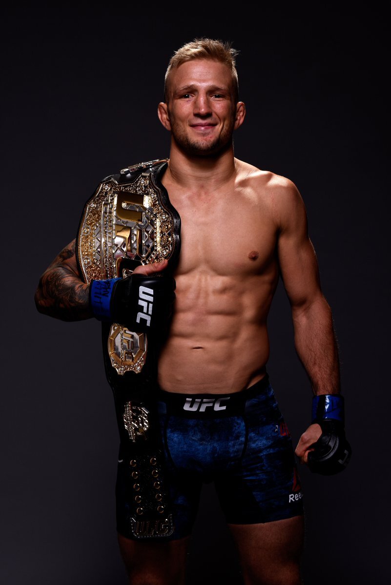 Tyler Jeffrey " T.J" Dillashaw. Тайлер Джеффри «Ти Джей» Диллашоу