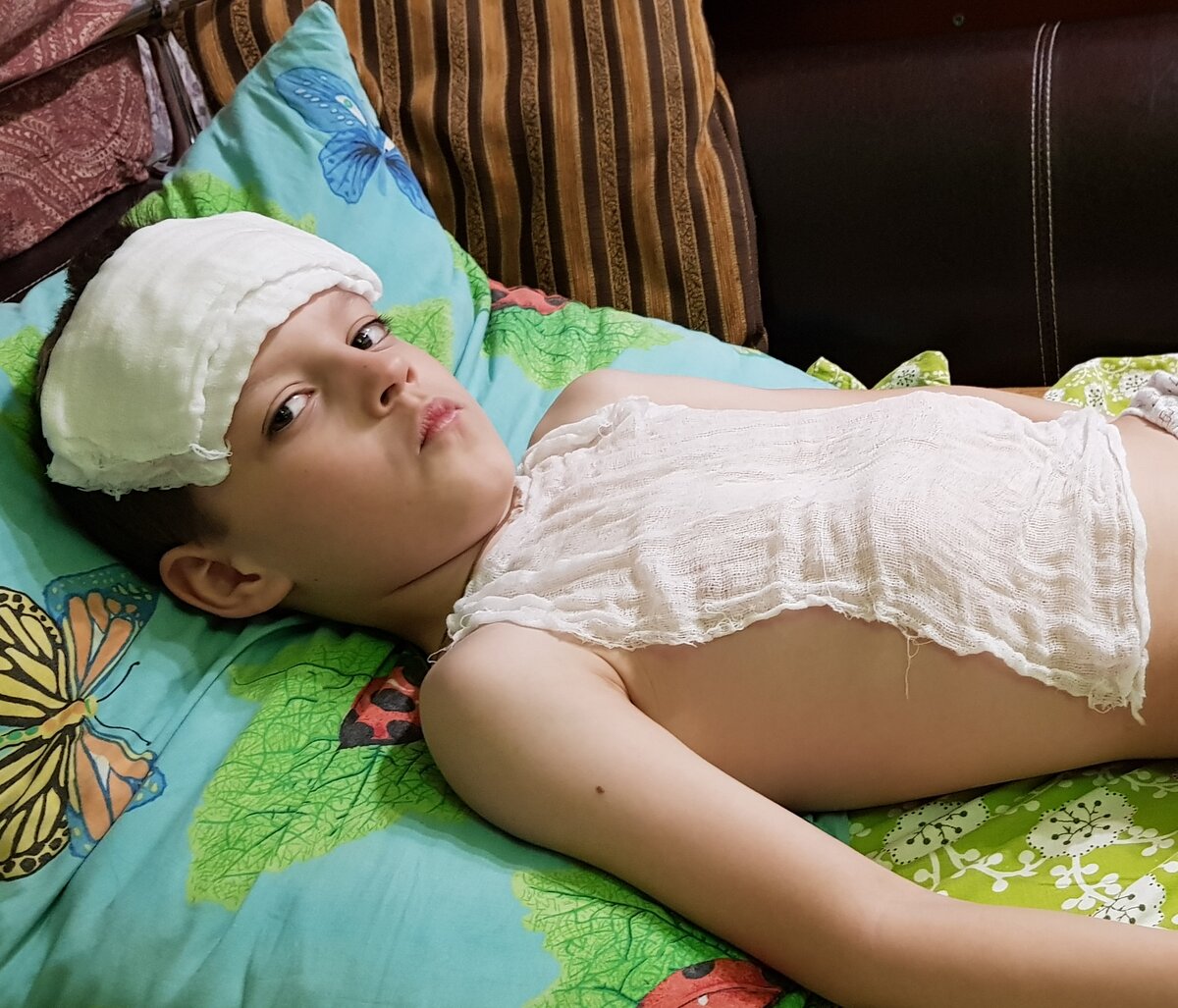 Обтирала просто водой для снижения температуры.