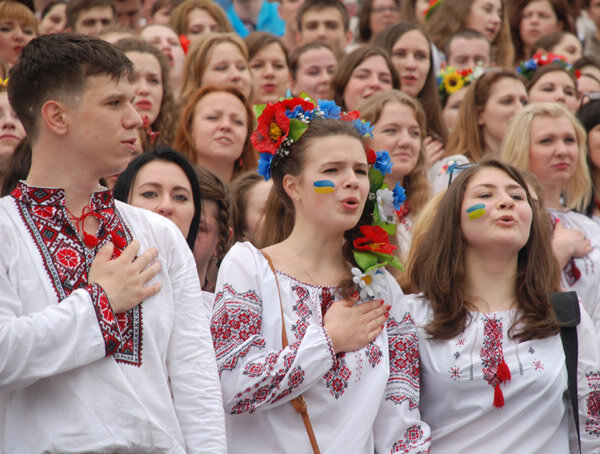 Национальности украины. Украинская молодежь. Украинские люди. Украинцы молодежь. Западная Украина этнос.