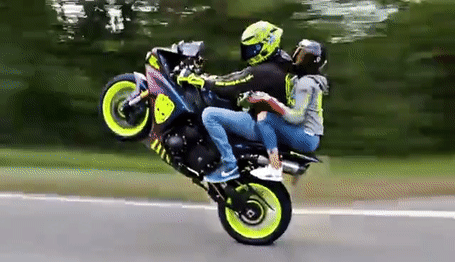 Tandem wheelie as fuck!