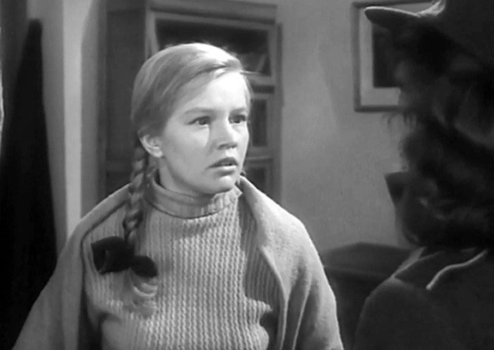 «Служанка из фильма «За двумя зайцами» стала популярной актрисой уже после 50 лет»: жизнь советской актрисы Нины…