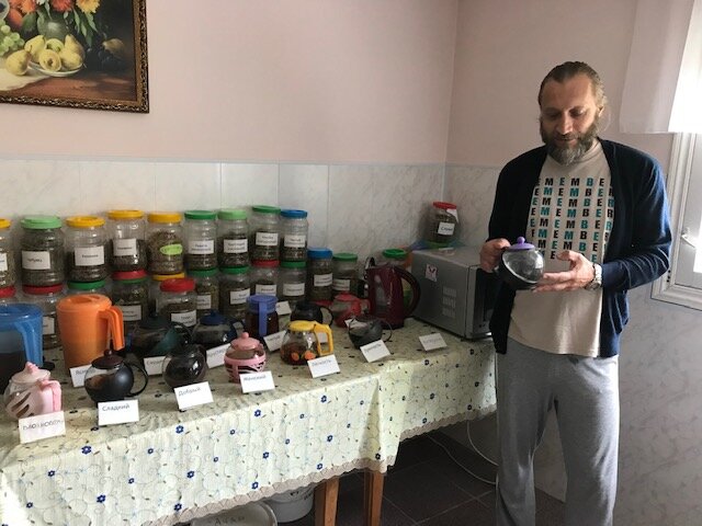 Разные чаи из трав - 8 кружек в день было назначено мне разных трав. Мне нравится.