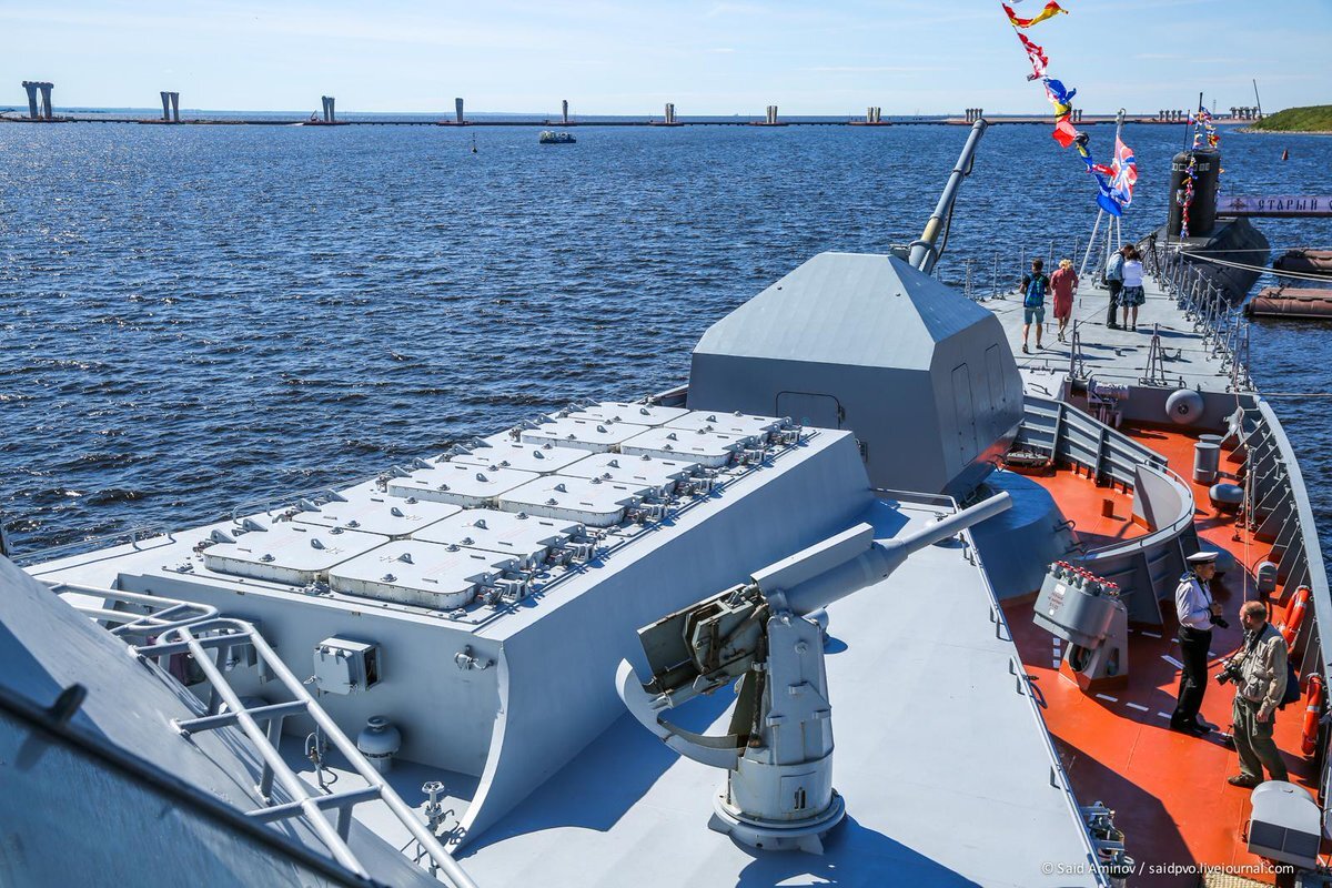 ЗРК "Редут" на корвете "Стойкий" проекта 20380, twitter.com