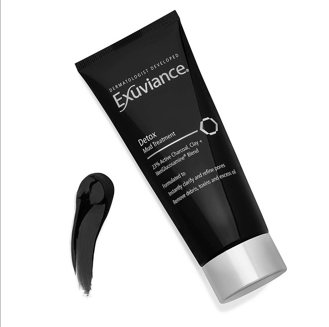 Очищающая маска с глиной и углем Detox Mud Treatment от Exuviance работает одновременно за двоих:
➡️ растворяет омертвевшие клетки, как пилинг
➡️ и очищает поры, как маска
.
☘️ Формула маски сочетает в себе японский активированный уголь, французскую глину и запатентованный Неоглюкозамин- некислотный эксфолиатор, который направлен на увеличение выработки гиалуроновой кислоты и активирование ферментов.
.
❓Что делает:
✅Действует как магнит, который извлекает из кожи грязь и токсин
✅Мгновенно очищает поры
✅Насыщена растительными экстрактами, которые восстанавливают натуральный баланс кожи
✅Выравнивает тон кожи
✅Делает кожу чистой и гладкой