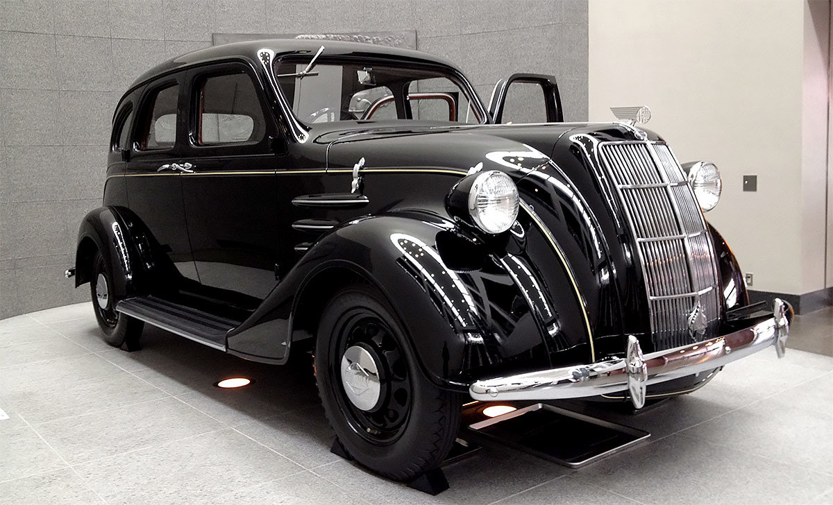 Toyota AA - самый первый автомобиль компании Toyota.