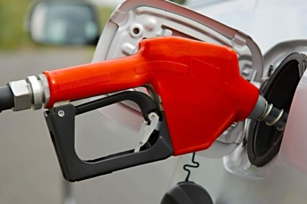 Старайтесь не вдыхать пары бензина