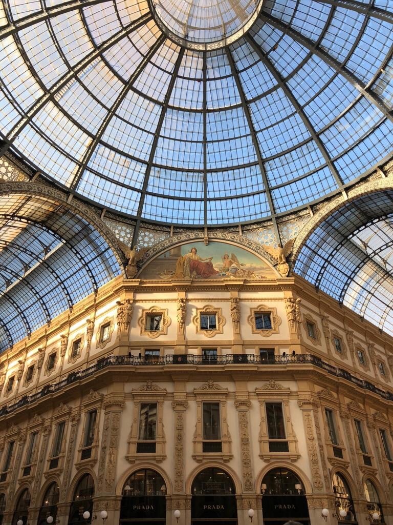 Милан Galleria Vittorio Emanuele II