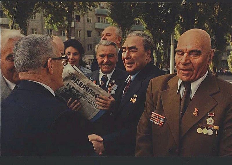 окружение вождя, власть, правление, политика 