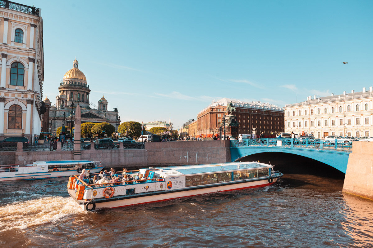 Прогулка по Неве.