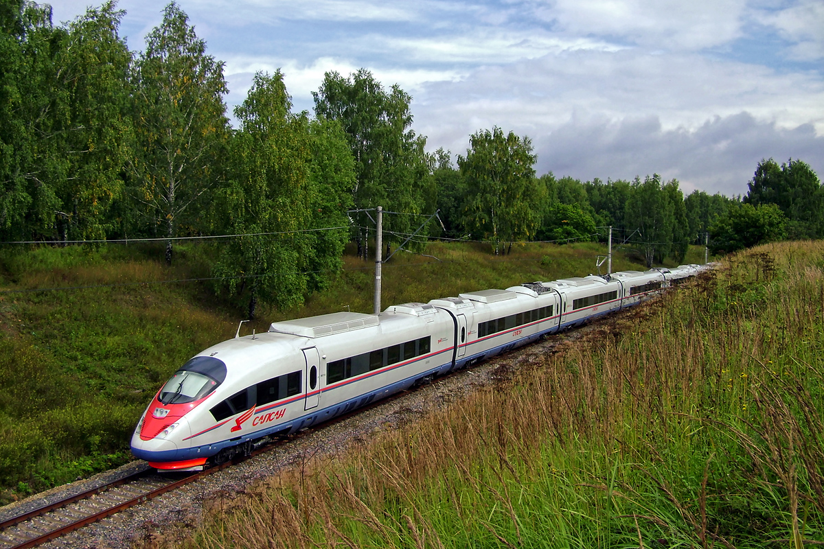 Siemens Velaro Rus Сапсан. Скоростной поезд Сапсан. Сапсан электропоезд. Пассажирский поезд Сапсан.