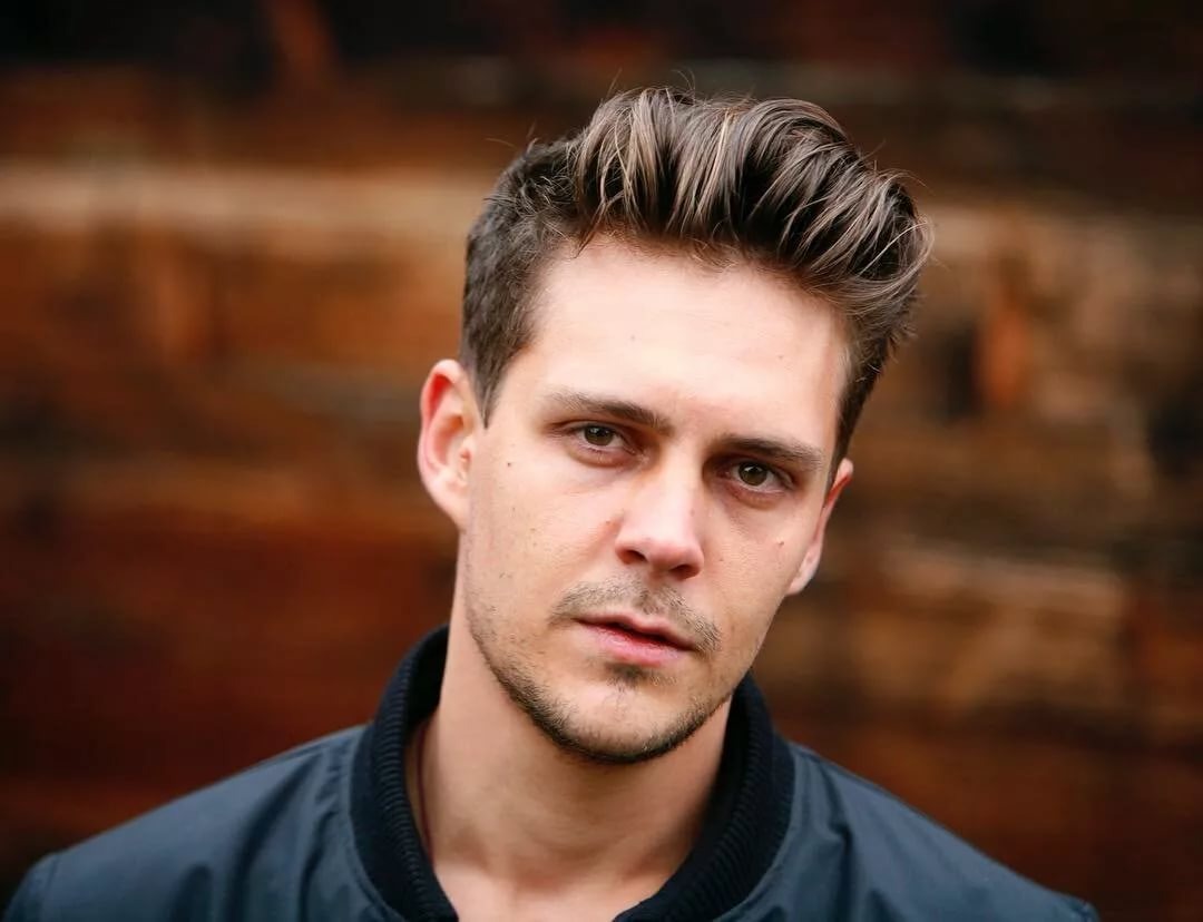 Милош Бикович