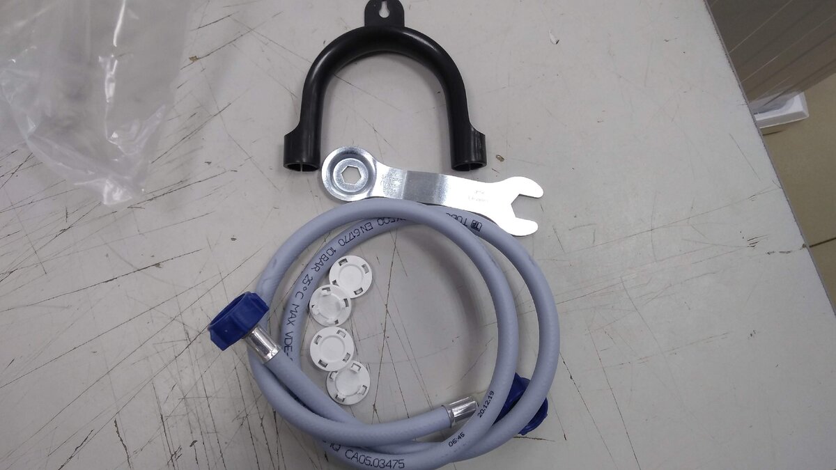 Почему в новой стиральной машине вода и что должно быть в комплекте ...