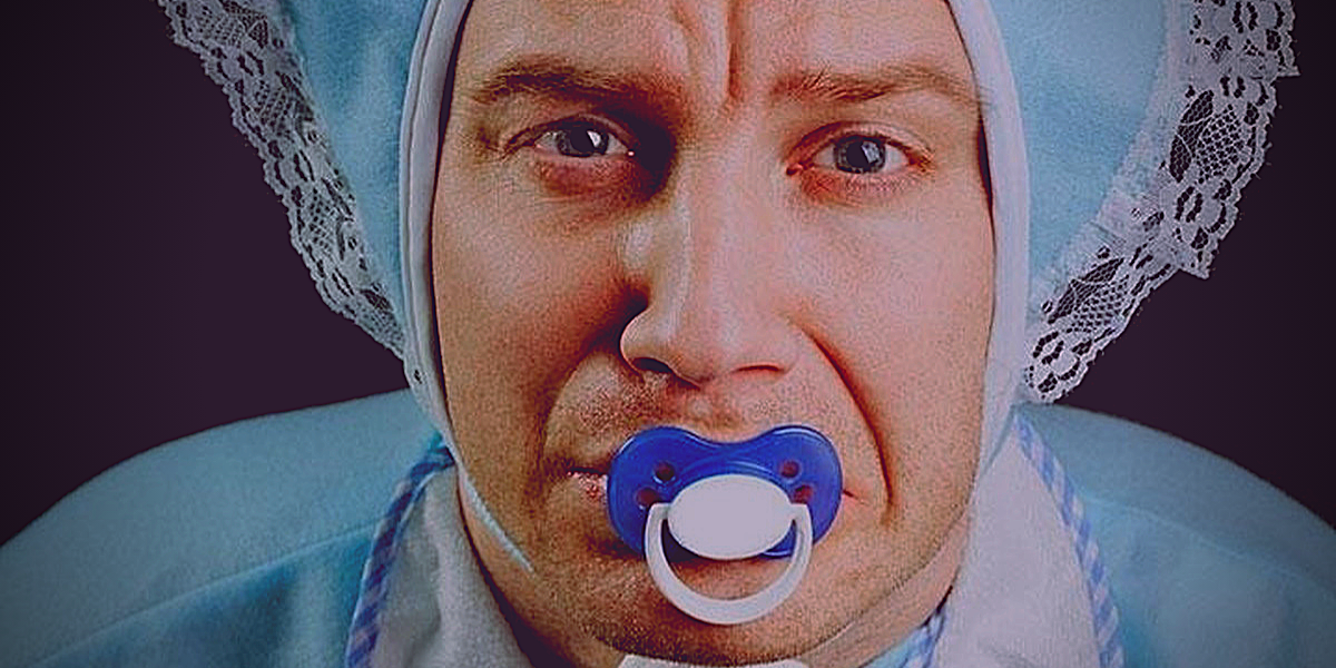 Мужчина ведет себя как ребенок? Значит он "тюфяк"? Источник картинки: pikabu.ru