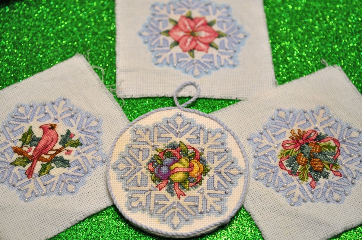 Снежинки от Dimensions - номер 8685